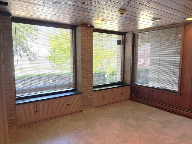 207 Mckinley Ave, Charleston, WV 25314 - photo 38