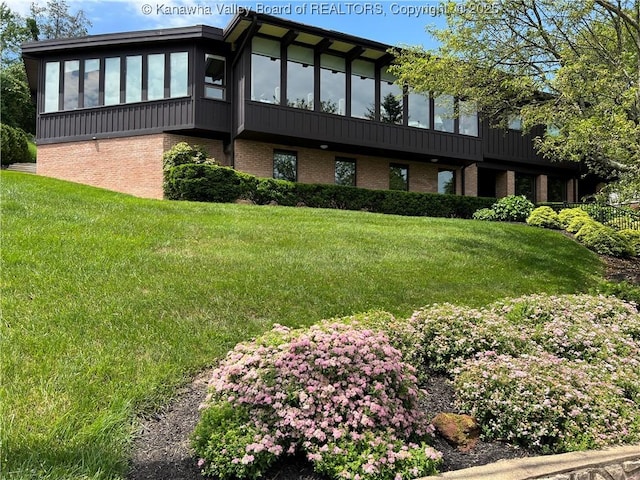 207 Mckinley Ave, Charleston, WV 25314 - photo 2