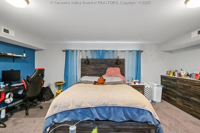 901 Evanwood Rd, Charleston, WV 25314 - carpeted bedroom featuring a desk