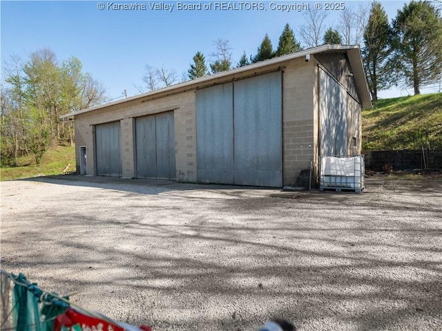 view of detached garage