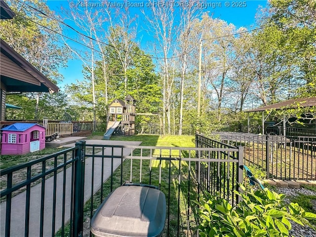 view of wooden balcony featuring a wooden deck