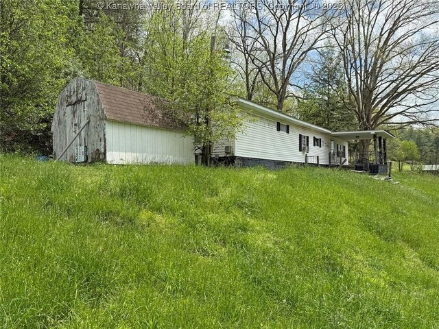 1006 Cow Creek Rd, Hurricane, WV 25526