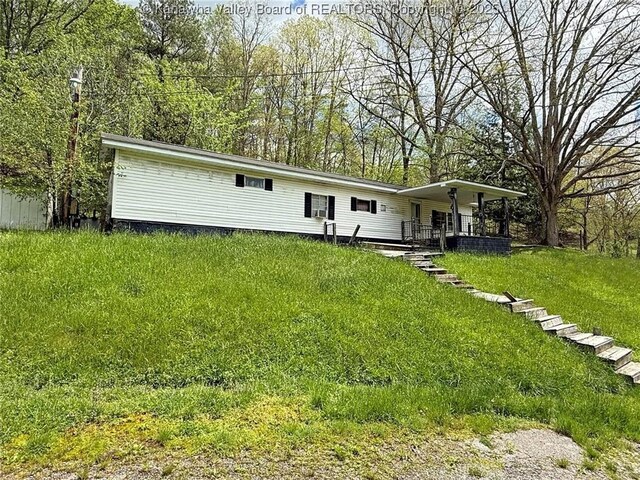 1006 Cow Creek Rd, Hurricane, WV 25526