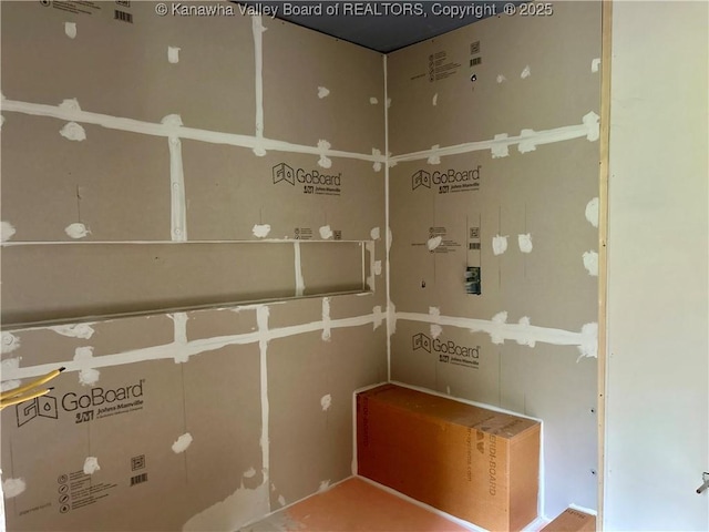 405 Crestview Dr, Charleston, WV 25302 - interior space