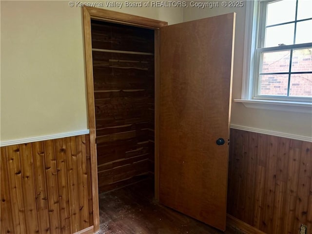 405 Crestview Dr, Charleston, WV 25302 - view of closet