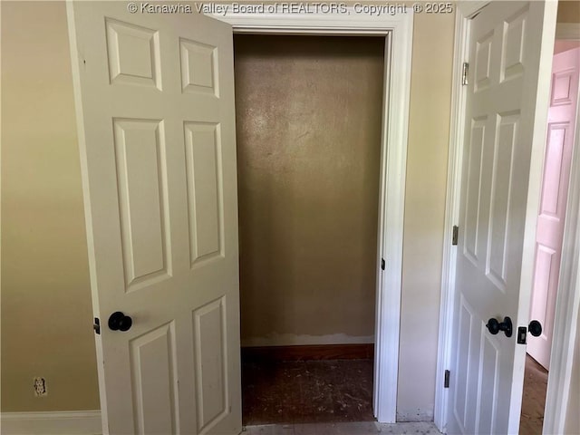 405 Crestview Dr, Charleston, WV 25302 - view of closet