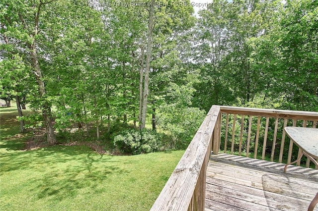 433 Kingswood Dr, Culloden, WV 25510 - wooden terrace featuring a yard