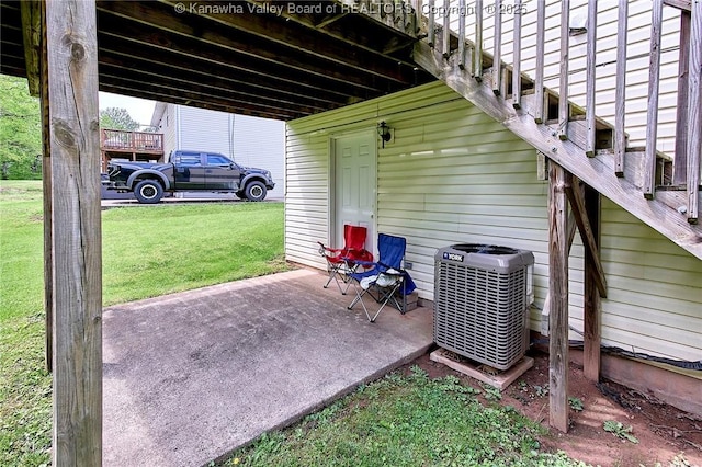 433 Kingswood Dr, Culloden, WV 25510 - view of patio with central AC
