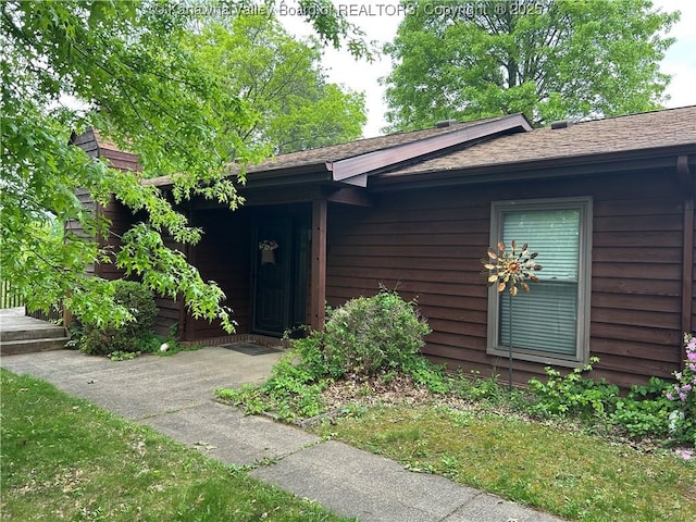 404 Powderhorn Rd, Charleston, WV 25314