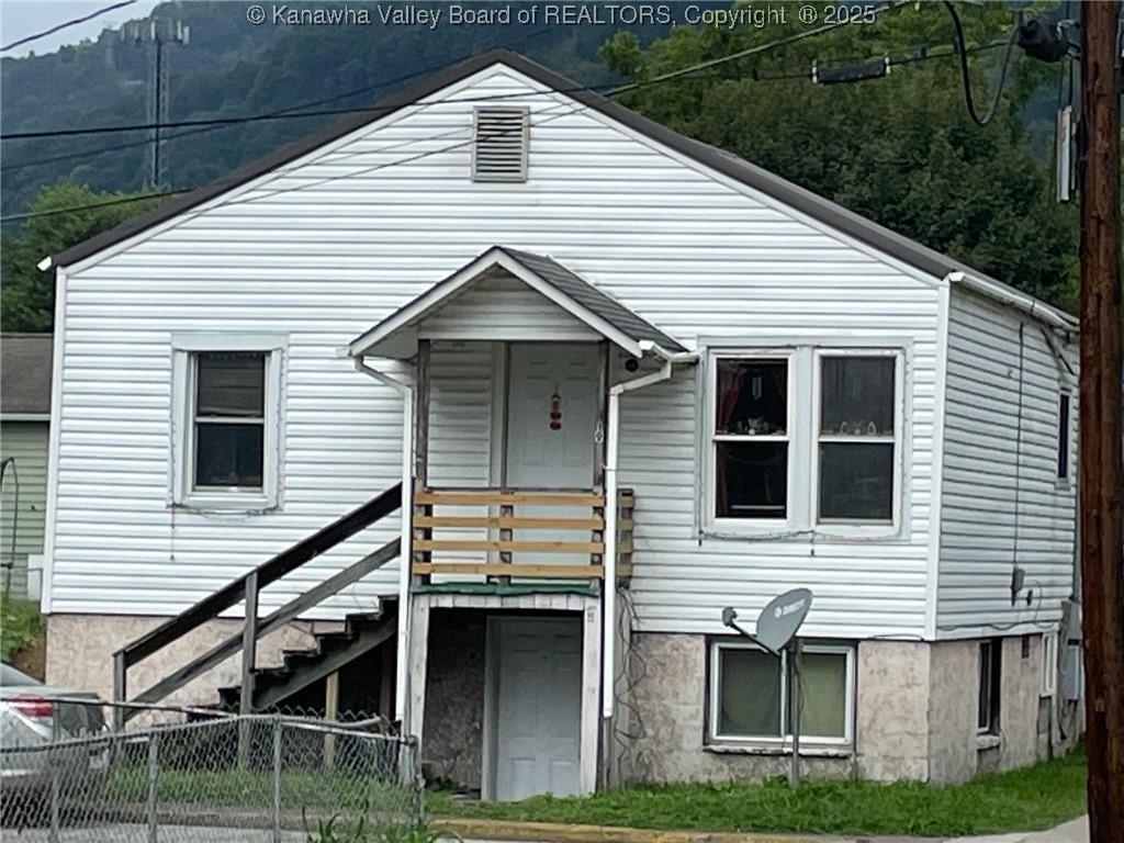 19 Wilson St, Smithers, WV 25186 - photo 1