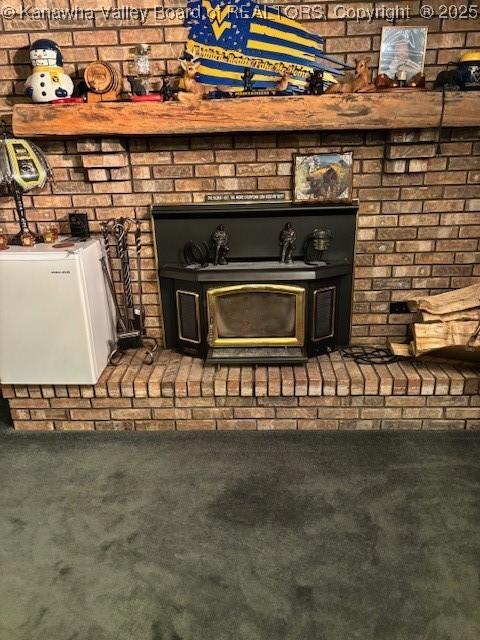 5222 Dalewood Dr, Charleston, WV 25313 - detailed view of carpet floors