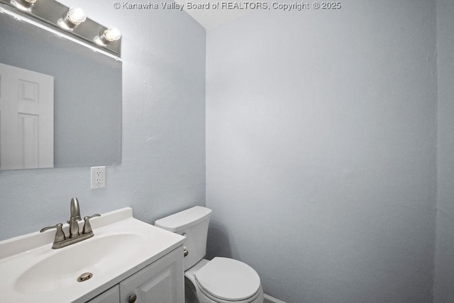 302 Charles Ct, Hurricane, WV 25526 - bathroom with vanity and toilet