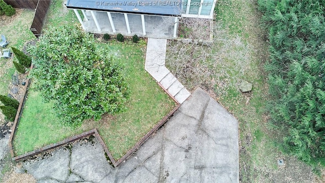 4010 Virginia Ave SE, Charleston, WV 25304 - view of yard