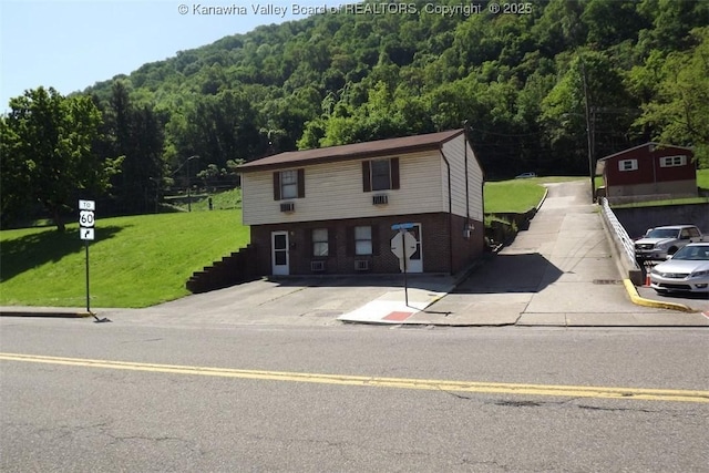 106 Lee St, Montgomery, WV 25136 - photo 1