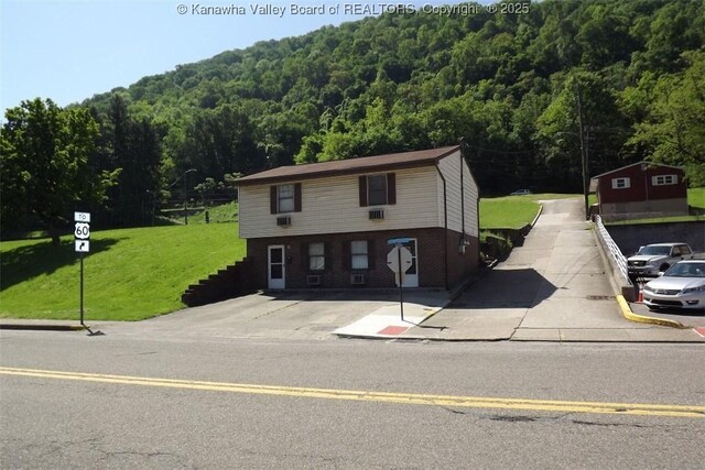 106 Lee St, Montgomery, WV 25136 - photo 2