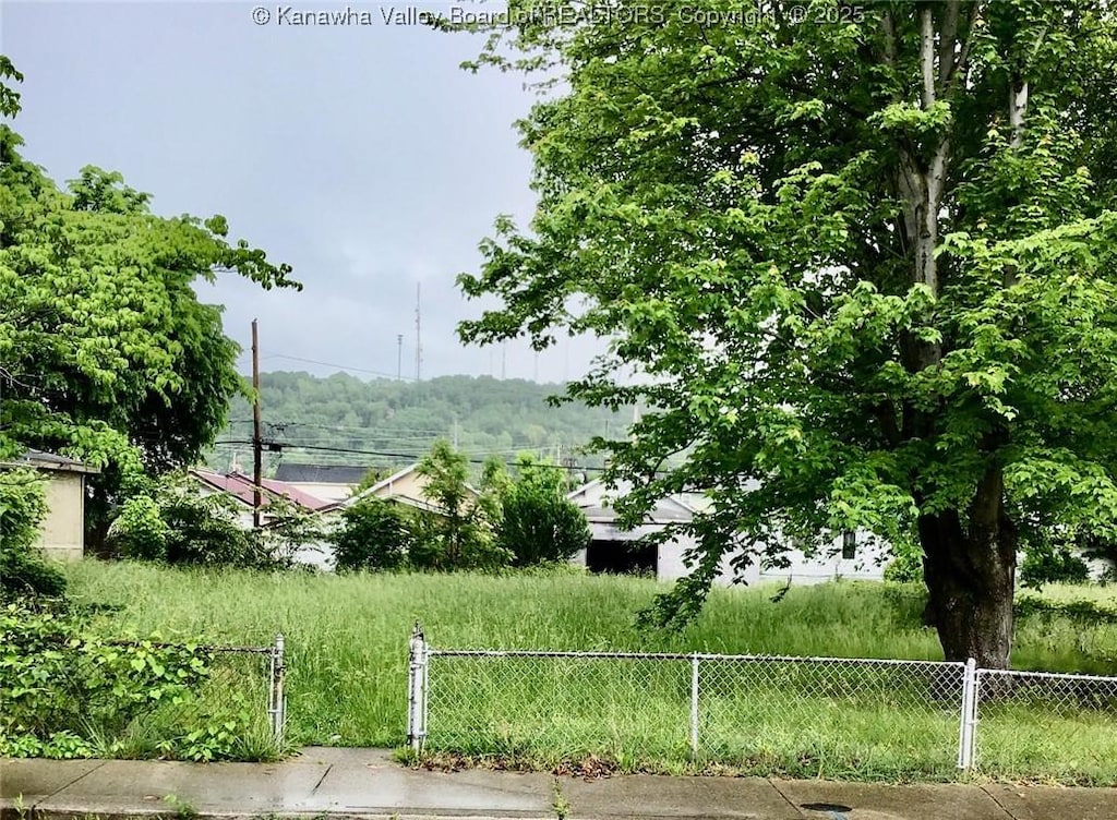 1508 First Ave, Charleston, WV 25387
