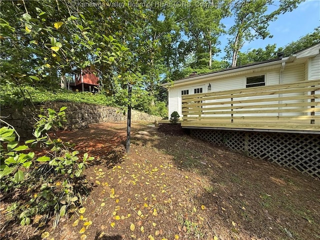2 Stephanie Ln, Saint Albans, WV 25177 - view of yard featuring a wooden deck