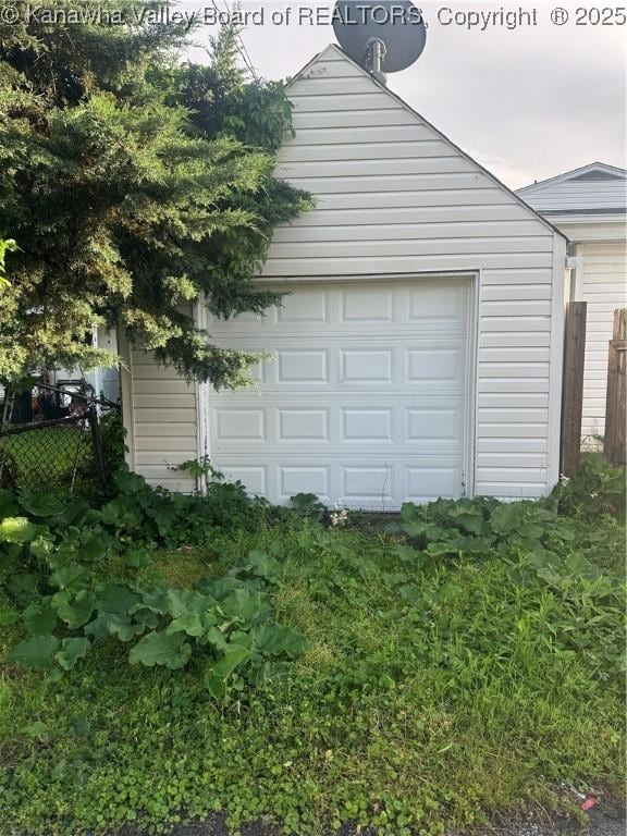 5106 Staunton Ave SE, Charleston, WV 25304 - garage featuring fence