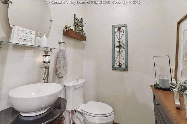 3282 Greenview Rd, South Charleston, WV 25303 - bathroom with vanity and toilet