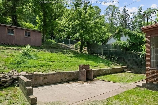 608 Kanawha Ave, Clendenin, WV 25045 - view of yard featuring a patio area