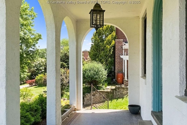 606 Fort Hill Dr, Charleston, WV 25314 - view of patio / terrace
