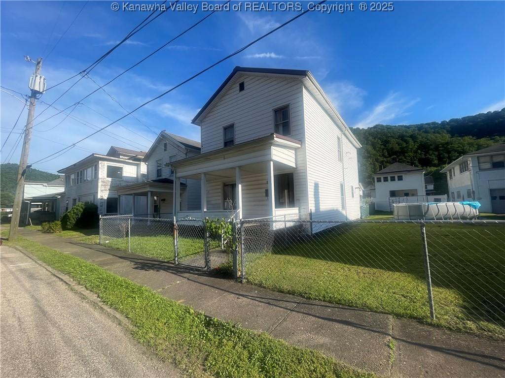 145 6th Ave, Montgomery, WV 25136 - photo 2