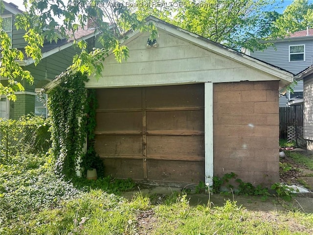 1005 E St, South Charleston, WV 25303 - view of detached garage