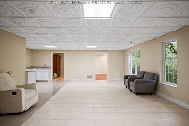 16 Pinnacle Dr, Charleston, WV 25311 - living area with baseboards and an ornate ceiling
