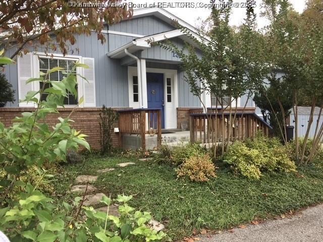 138 Woodbridge Dr, Charleston, WV 25311 - view of front of property with brick siding and a porch