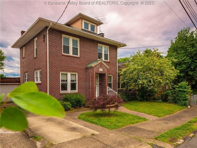 657 Beech Ave, Charleston, WV 25302 - american foursquare style home with brick siding and a front lawn