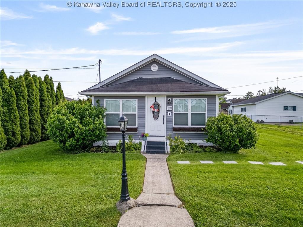 301 Harbour Ln, Hurricane, WV 25526 - view of shotgun-style home