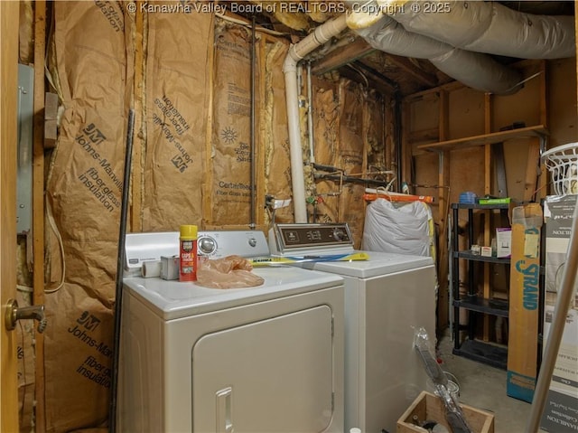 67 Poplar Dr, Scott Depot, WV 25560 - laundry area with washer and clothes dryer