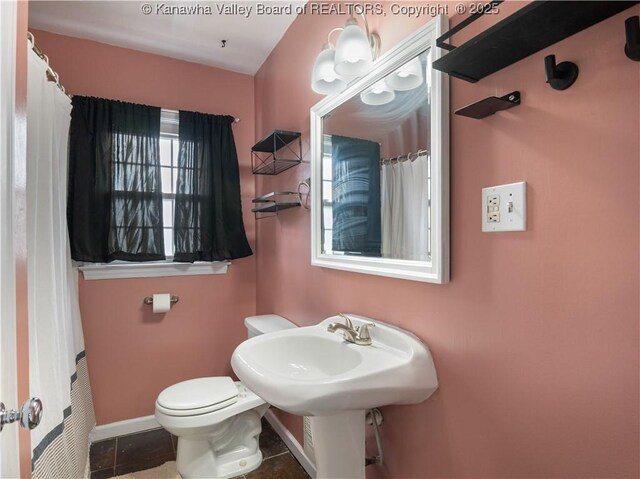 1300 Enslow Blvd, Huntington, WV 25701 - bathroom featuring toilet and baseboards