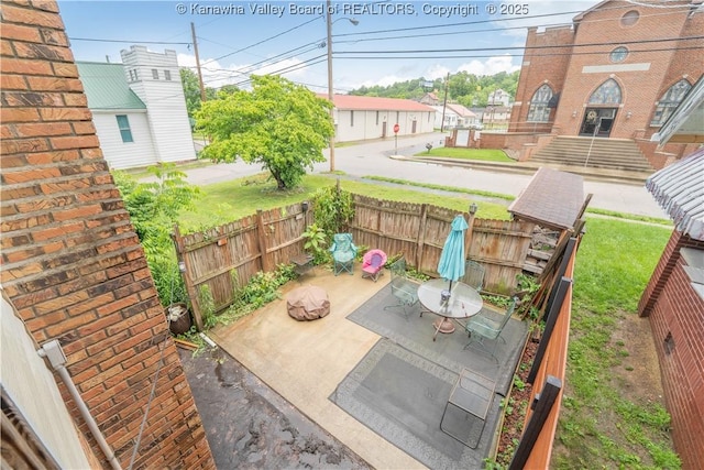 400 13th St, Dunbar, WV 25064 - view of patio