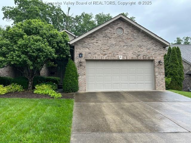8 Dapplewood Rd, South Charleston, WV 25309 - ranch-style house with brick siding, driveway, and an attached garage