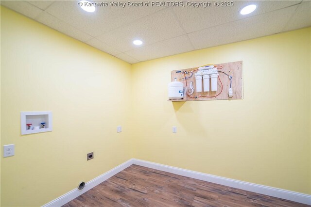 102 Utah Hollow Rd, Charleston, WV 25312 - laundry area featuring hookup for an electric dryer, hookup for a washing machine, baseboards, wood finished floors, and recessed lighting