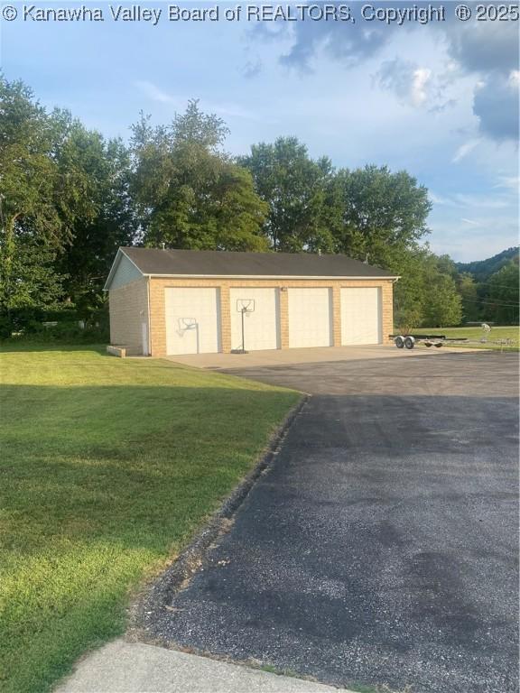 11 Larabee Ln, Winfield, WV 25213 - view of detached garage