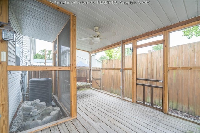 911 4th Ave, Saint Albans, WV 25177 - sunroom / solarium featuring ceiling fan