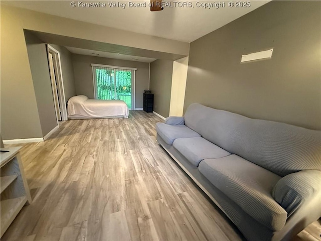 211 Geronimo Dr, Saint Albans, WV 25177 - living area featuring baseboards and light wood-style floors