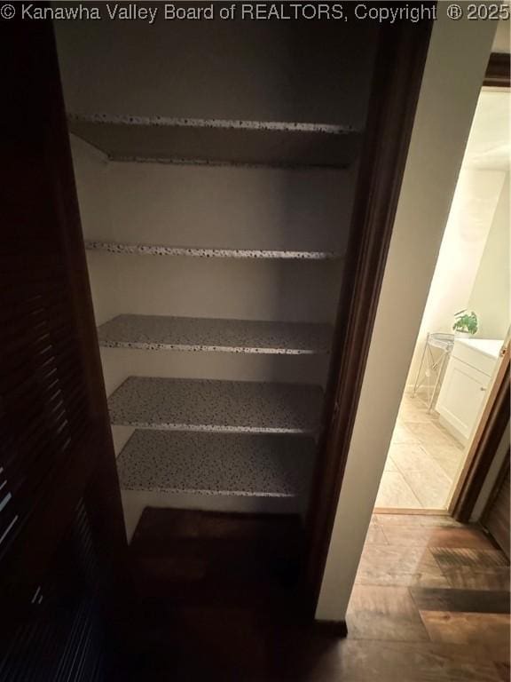 2106 Kanawha Blvd E Unit 322, Charleston, WV 25311 - view of closet