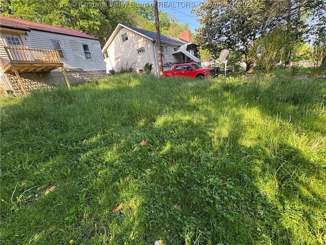 3211 Georges Dr, Saint Albans, WV 25177 - view of yard featuring a wooden deck