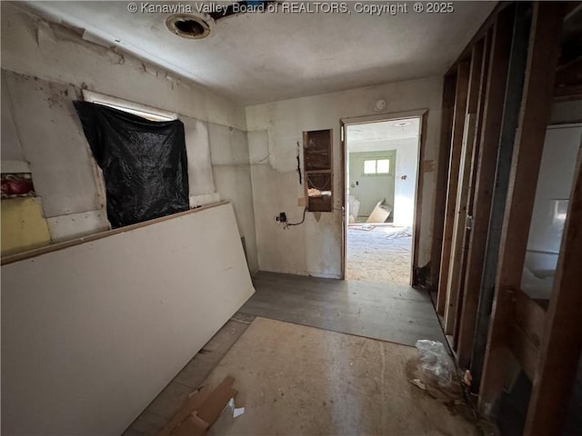 3211 Georges Dr, Saint Albans, WV 25177 - view of hall