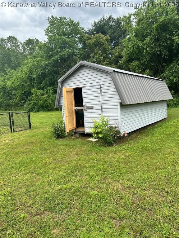 490 Hawthorne Ln, Point Pleasant, WV 25550 - photo 4