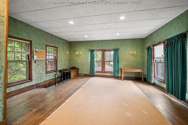 1931 Village Run Rd, White Sulphur Springs, WV 24986 - community lobby with wallpapered walls and recessed lighting