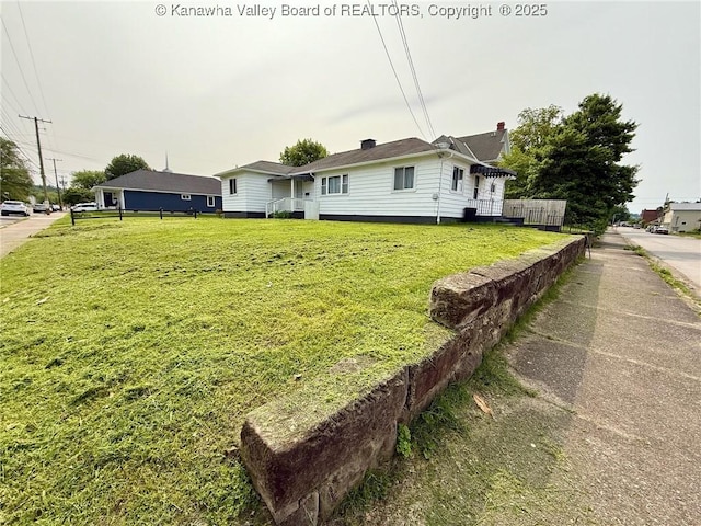300 Sycamore St, Ravenswood, WV 26164 - view of front facade