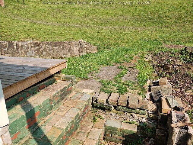 64 Haystack Ln, Charleston, WV 25311 - view of grassy yard with a wooden deck