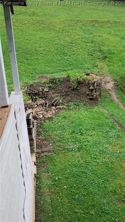 64 Haystack Ln, Charleston, WV 25311 - view of grassy yard