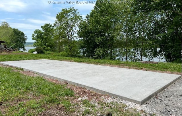 917 River Crest Ln, West Columbia, WV 25287