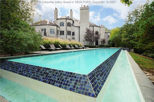 230 Quarry Rdg E, Charleston, WV 25304 - view of swimming pool with an infinity pool