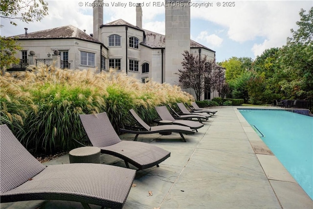 230 Quarry Rdg E, Charleston, WV 25304 - swimming pool featuring a patio area